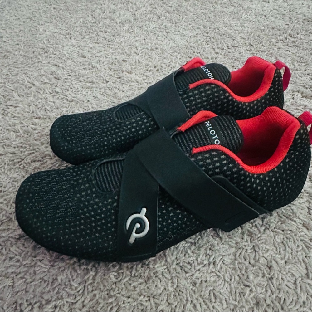 Peloton Altos Cycling Shoes Size 7